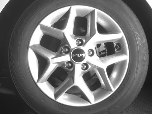Used 2025 Kia Soul LX w/ LX Technology Package FWD image 14