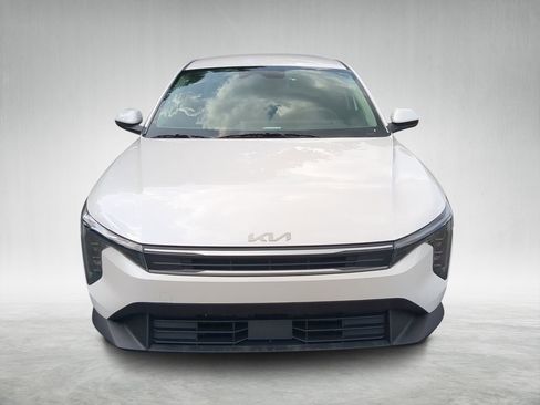 New 2025 Kia K4 LXS image 8