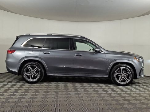 Used 2024 Mercedes-Benz GLS 450 4MATIC image 10