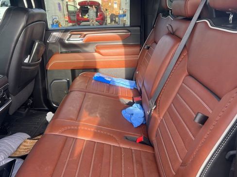 Used 2024 GMC Sierra 2500 Denali Ultimate image 13