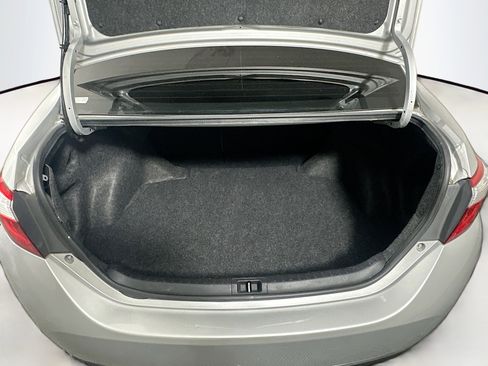 Used 2016 Toyota Corolla LE FWD image 27