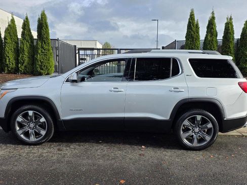 Used 2017 GMC Acadia SLT image 8