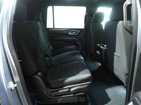 Used 2022 GMC Yukon XL SLE w/ Gmc Pro Safety Plus Package image 13