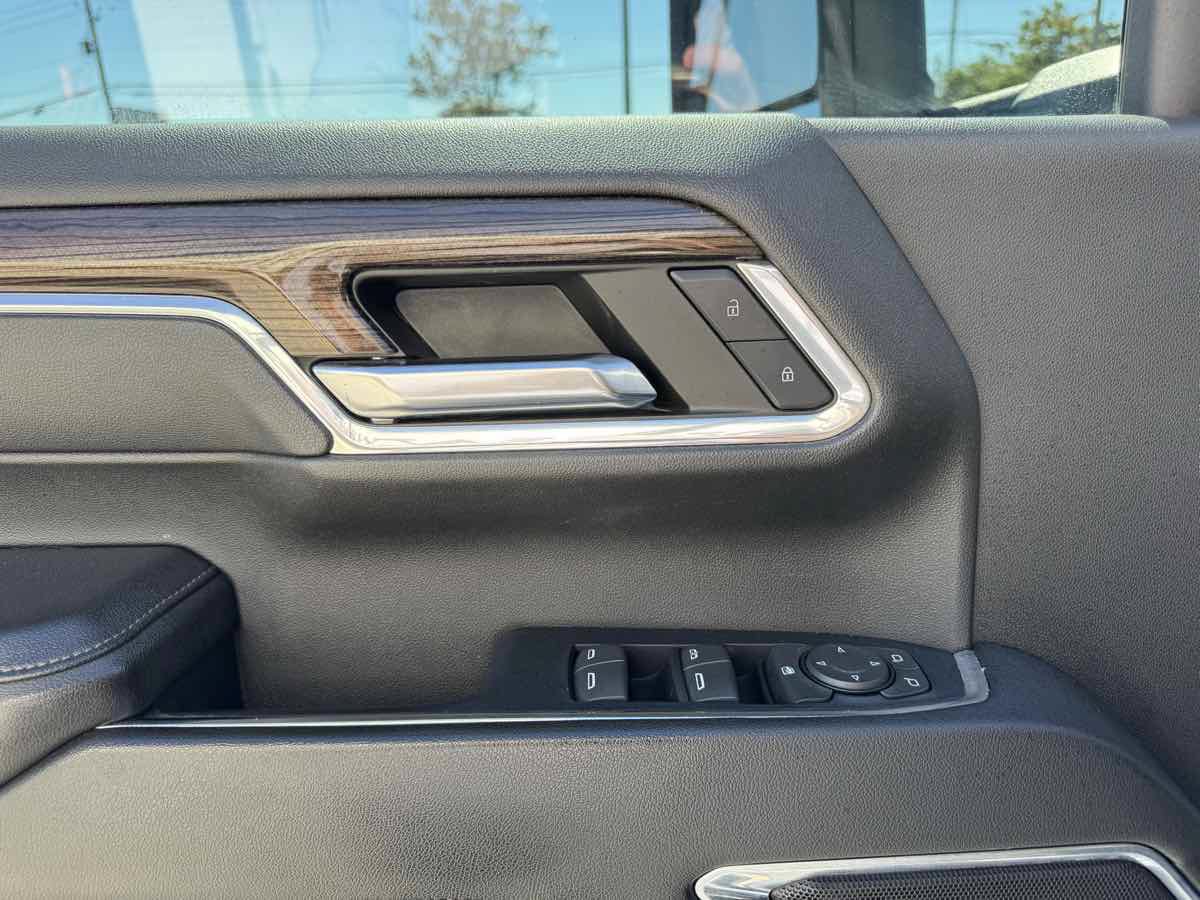 Used 2024 Chevrolet Silverado 3500 LT w/ Convenience Package RWD image 15