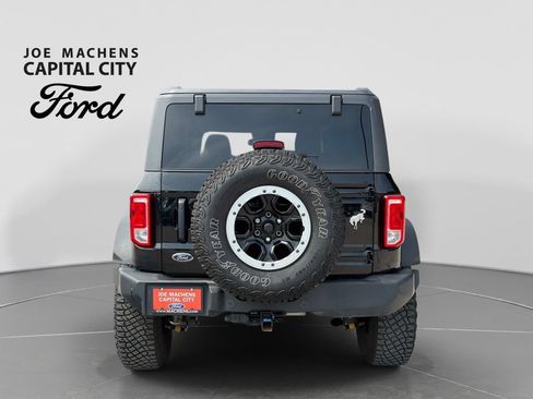 Used 2023 Ford Bronco Big Bend w/ Sasquatch Package AWD/4WD image 6