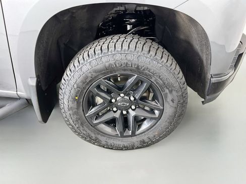 Used 2020 Chevrolet Silverado 1500 LT Trail Boss AWD/4WD image 38