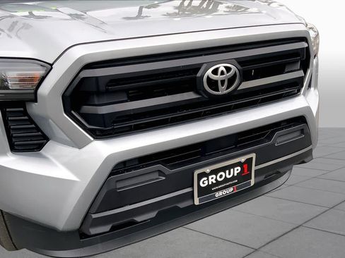 Used 2025 Toyota Tacoma SR RWD image 28