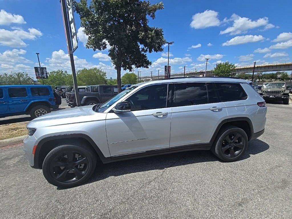 Used 2021 Jeep Grand Cherokee L Limited RWD image 8