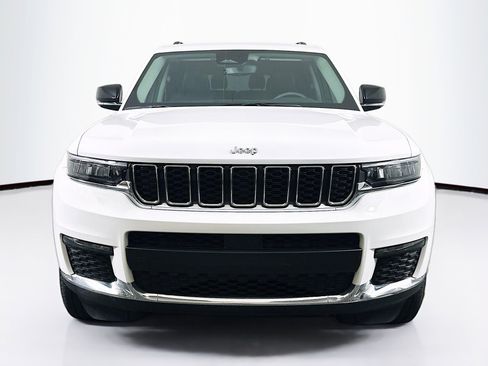 Used 2023 Jeep Grand Cherokee L Limited image 2