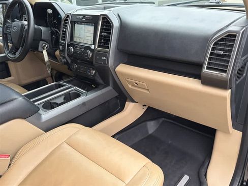 Used 2016 Ford F150 XLT w/ Equipment Group 302A Luxury image 13