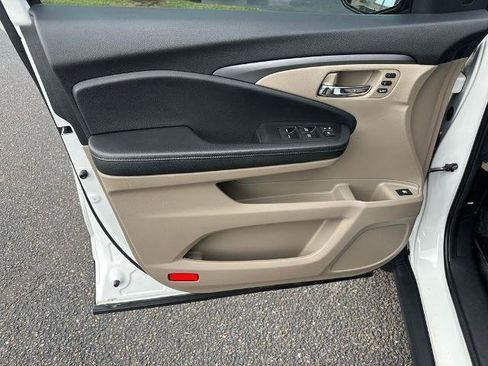 Used 2022 Honda Ridgeline RTL image 10