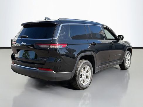 Used 2023 Jeep Grand Cherokee L Limited AWD/4WD image 6