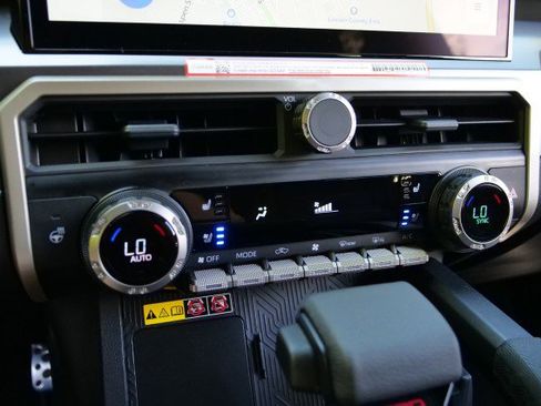 Used 2025 Toyota Tacoma TRD Sport w/ TRD Sport Premium Package image 14