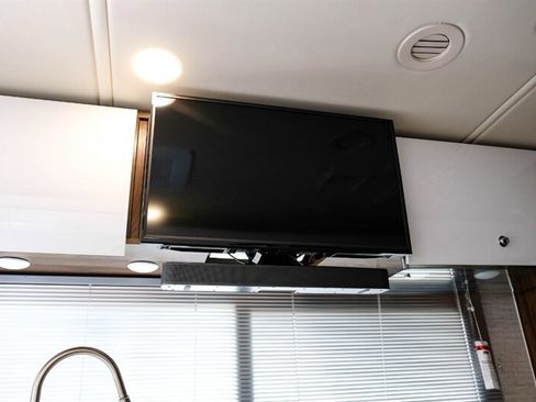 Used 2020 Mercedes-Benz Sprinter 3500 image 32