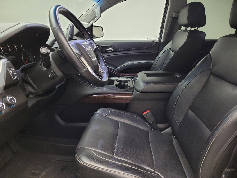 Used 2019 GMC Yukon SLT w/ Premium Edition AWD/4WD image 17