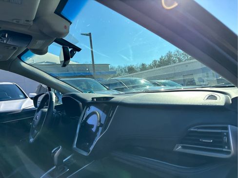 Used 2020 Subaru Outback Limited image 23