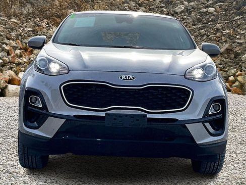 Used 2022 Kia Sportage LX image 3