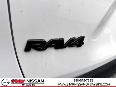 Used 2019 Toyota RAV4 LE image 30