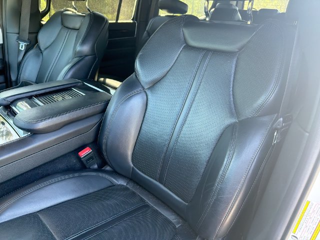 Used 2022 Jeep Wagoneer Series I w/ Convenience Group I AWD/4WD image 14