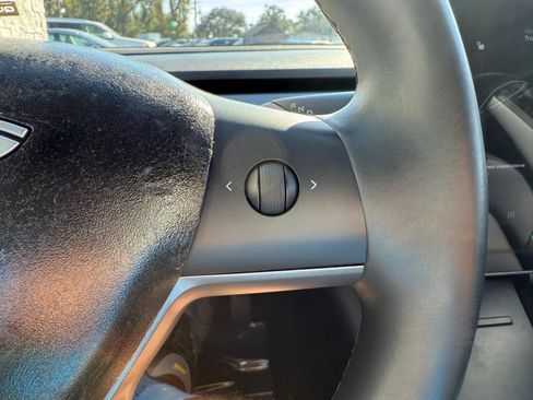 Used 2018 Tesla Model 3 Long Range RWD image 29