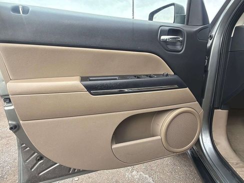 Used 2014 Jeep Patriot Limited image 16