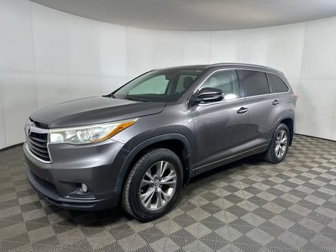 Used 2015 Toyota Highlander XLE image 7