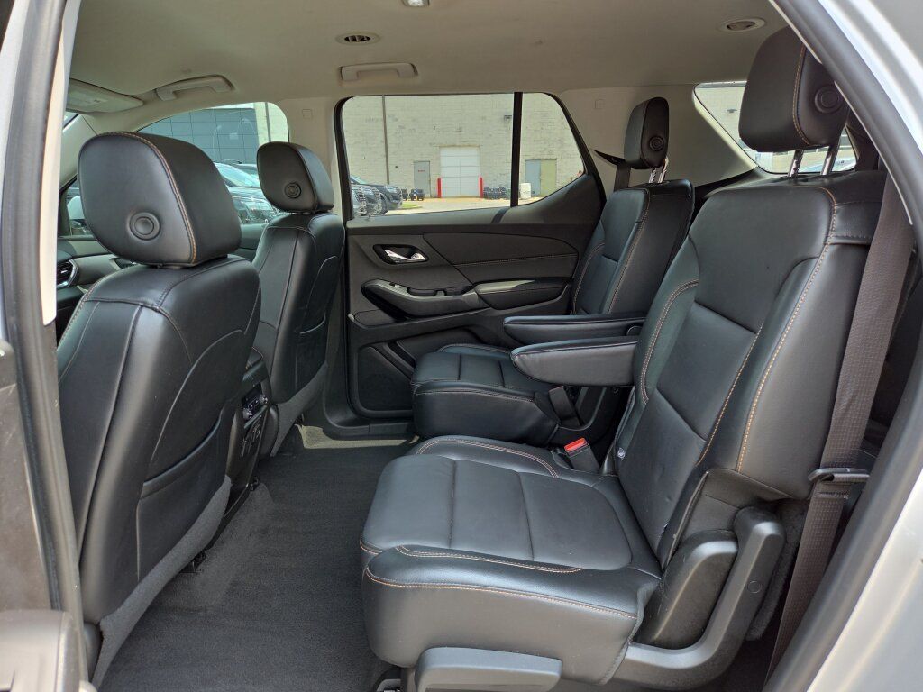 Used 2018 Chevrolet Traverse LT FWD image 11