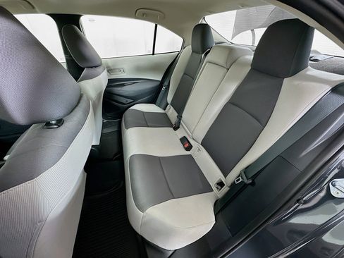 Used 2025 Toyota Corolla LE image 25