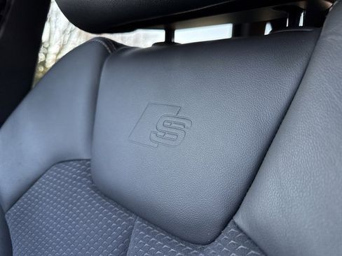 Used 2024 Audi SQ5 Premium w/ Convenience Package image 27