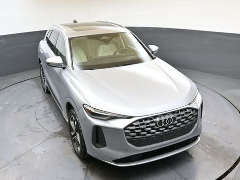 Certified 2025 Audi Q5 Premium Plus w/ Premium Plus image 44