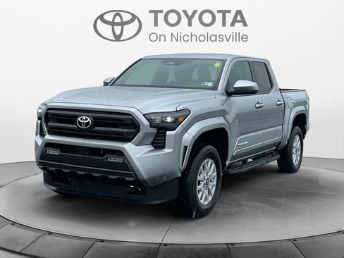 Used 2024 Toyota Tacoma SR5 AWD/4WD image 1