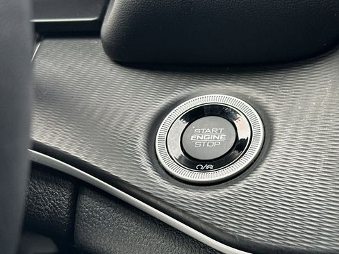 Used 2023 Jeep Grand Cherokee Altitude image 25