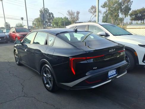 Used 2025 Kia K4 FWD image 16