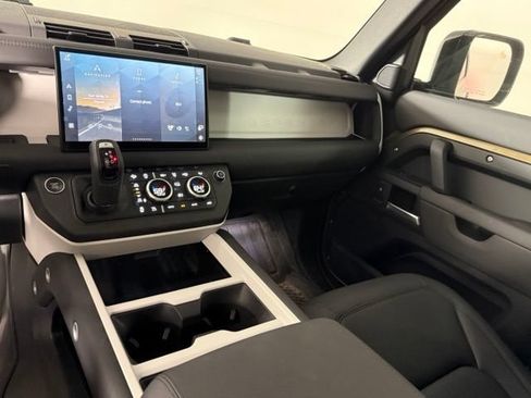 Certified 2025 Land Rover Defender 110 S AWD/4WD image 22