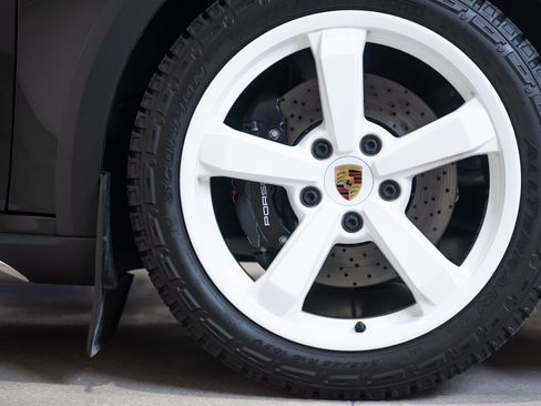 Used 2024 Porsche 911 Dakar w/ Extended Race-Tex Package AWD/4WD image 16