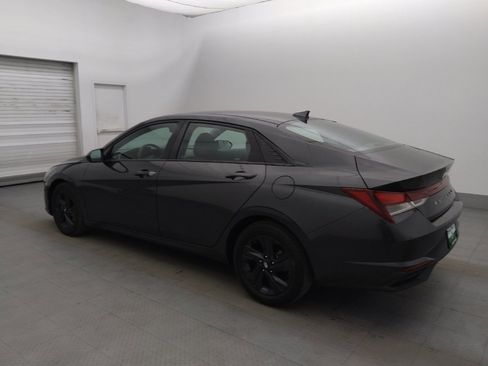 Used 2023 Hyundai Elantra SEL w/ Cargo Package FWD image 3