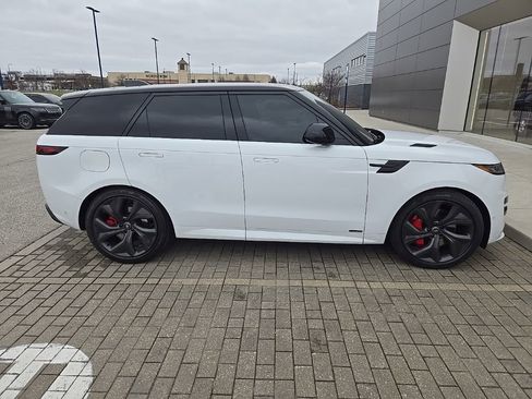 Used 2025 Land Rover Range Rover Sport Autobiography image 4
