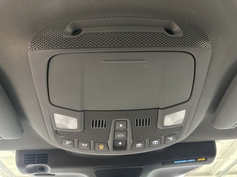 Used 2022 Lincoln Nautilus Reserve w/ Luxury Package image 40