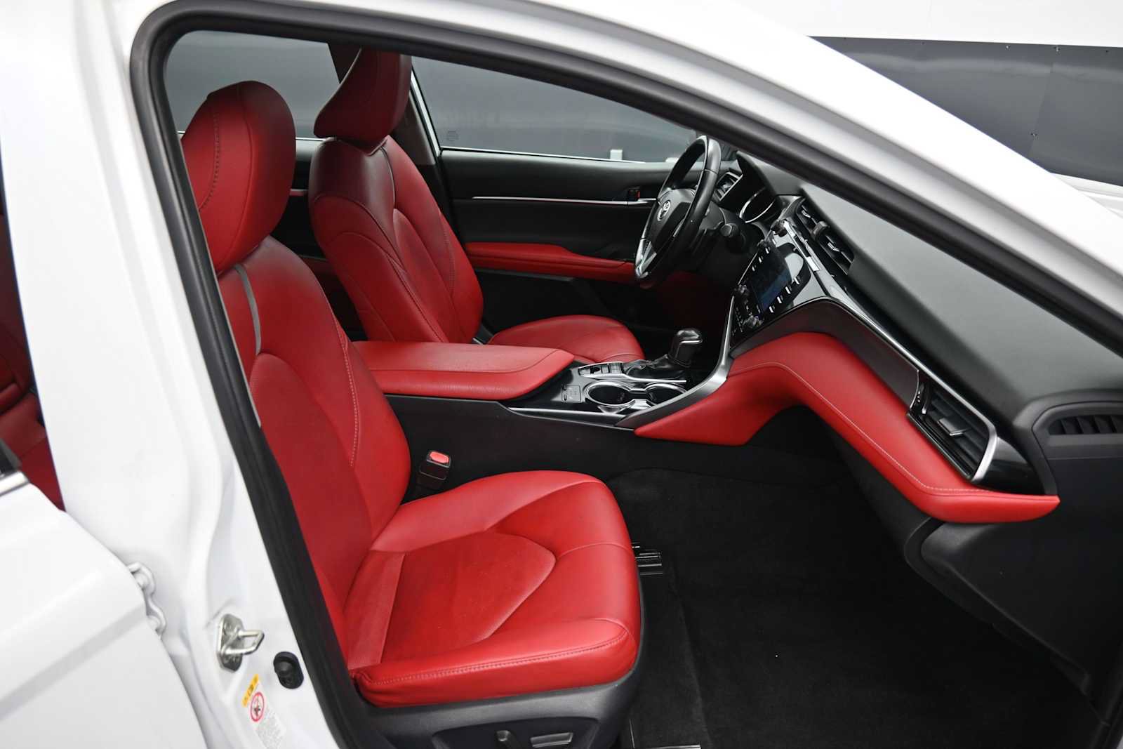 Certified 2019 Toyota Camry XSE w/ Navigation Package FWD image 24