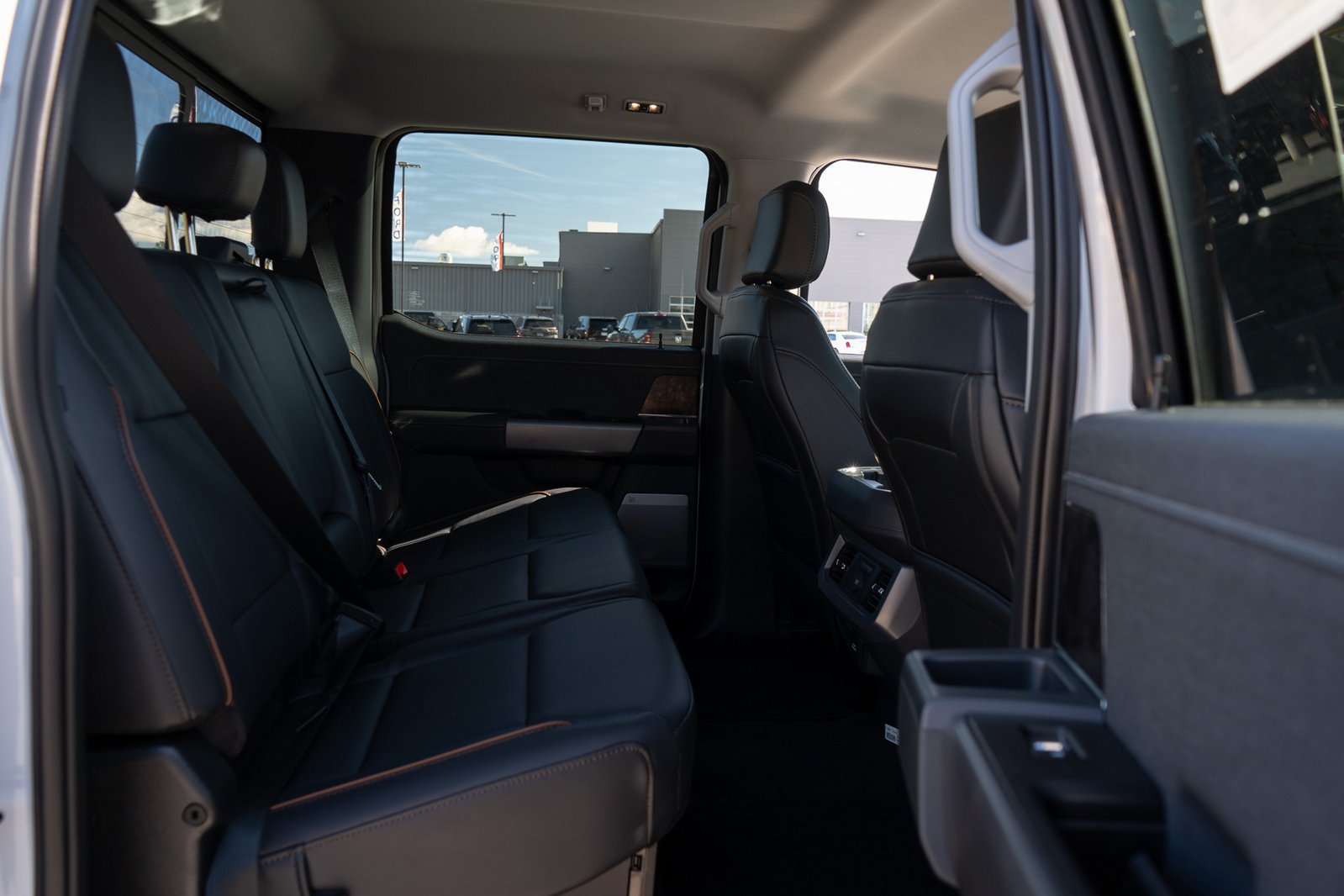 New 2026 Ford F250 Lariat w/ Black Appearance Package AWD/4WD image 20
