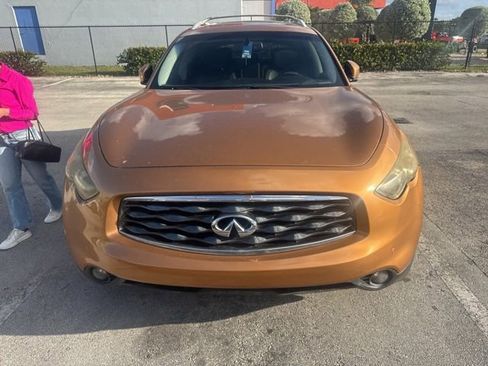 Used 2010 INFINITI FX35 2WD w/ Navigation Pkg image 2
