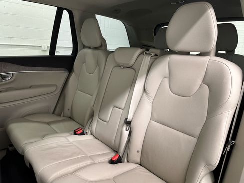 Used 2024 Volvo XC90 B5 Plus w/ Protection Package Premier image 16