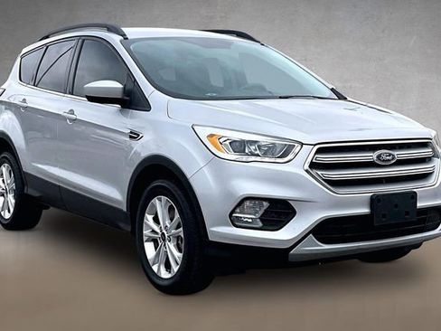 Used 2018 Ford Escape SEL image 10