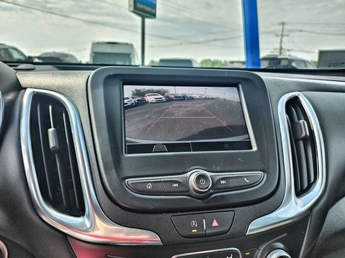 Used 2024 Chevrolet Equinox LT FWD image 17