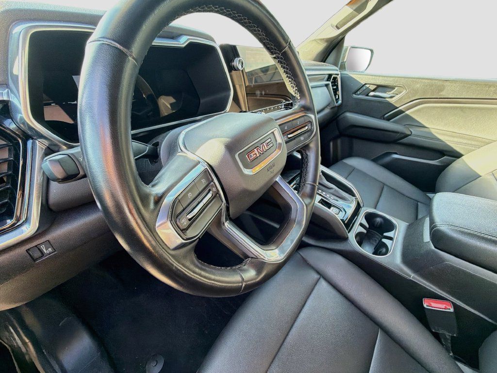 Used 2023 GMC Canyon Elevation w/ Elevation Premium Package AWD/4WD image 10