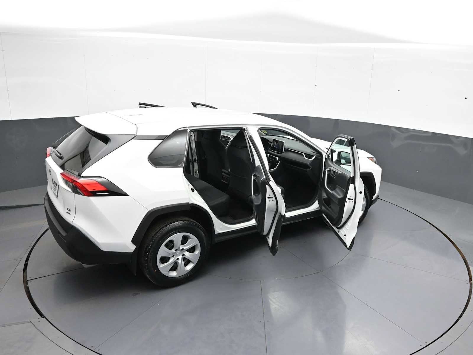 Certified 2023 Toyota RAV4 LE AWD/4WD image 44