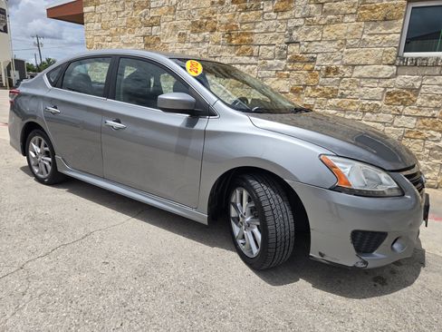 Used 2013 Nissan Sentra SR FWD image 18
