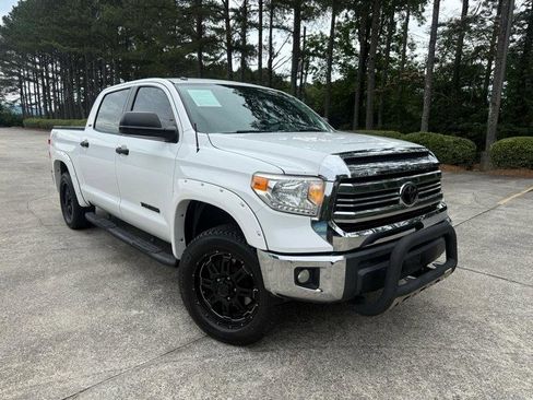 Used 2017 Toyota Tundra SR5 w/ SR5 Upgrade Package RWD image 1