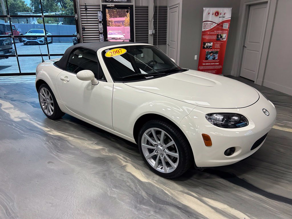 Used 2007 MAZDA MX-5 Miata Touring RWD image 14