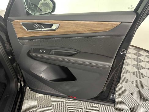 Used 2024 Volkswagen Atlas SE image 24